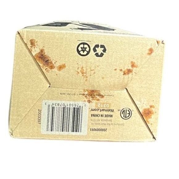 Ozark Trail Handheld Portable Electric Pump AC 120V w/3 Valve Adaptors - Picture 8 of 9